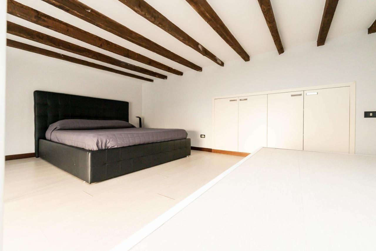 Casemi - Vincenzo 12 In Center Apartment Milan Bagian luar foto